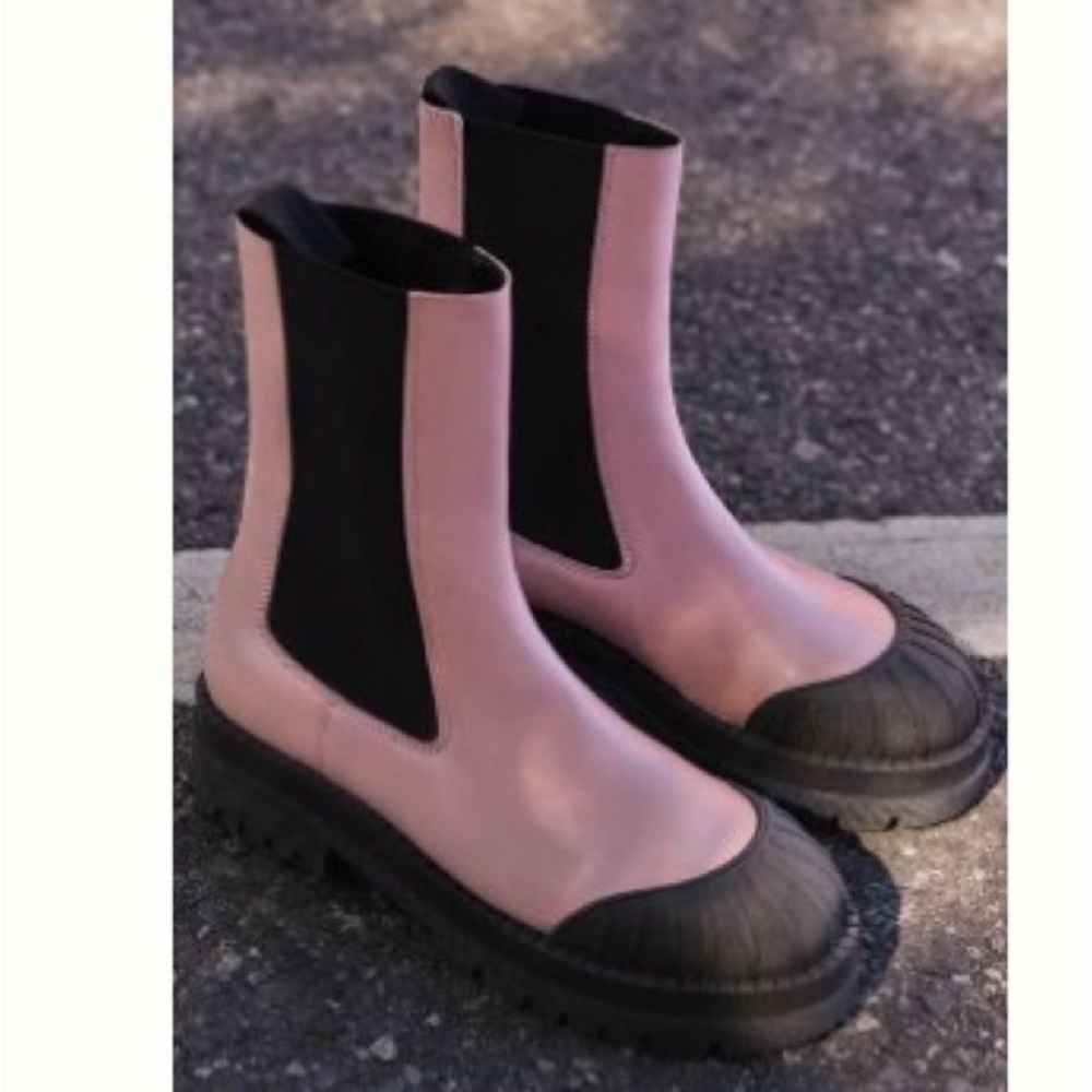 Maeve Chelsea boots.